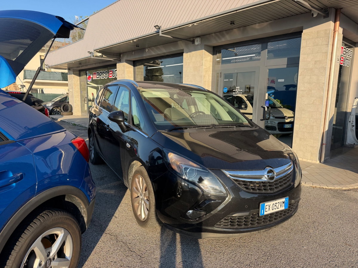 Opel Zafira Tourer 1.6 Turbo EcoM 150CV Cosmo (3)