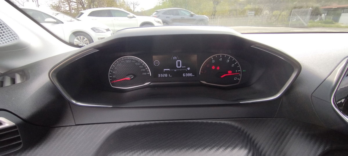 Peugeot 208 PureTech 75 Stop&Start 5 porte Active (4)
