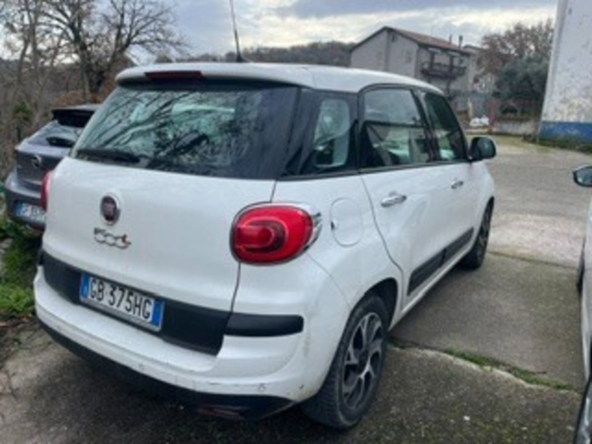 Fiat 500L 1.6 Multijet 120 CV Mirror (3)