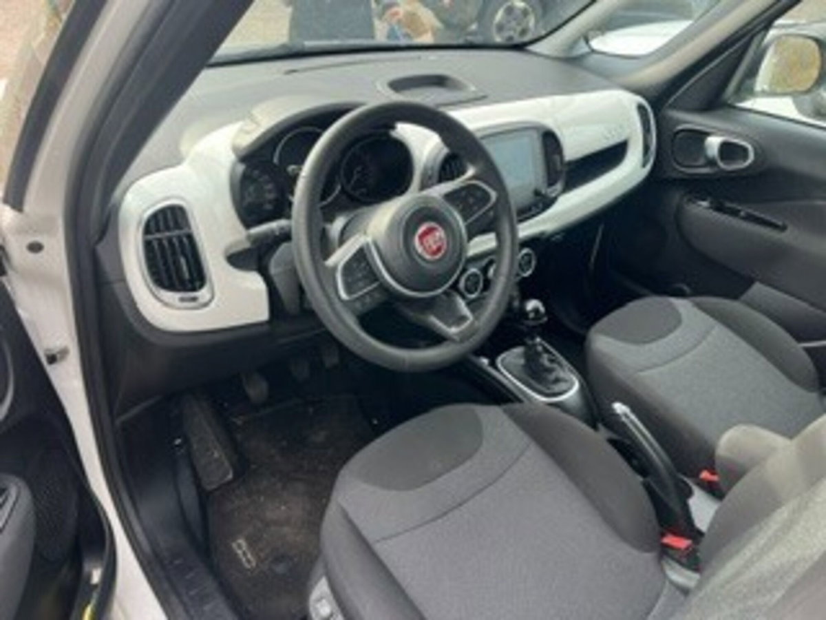 Fiat 500L 1.6 Multijet 120 CV Mirror (4)