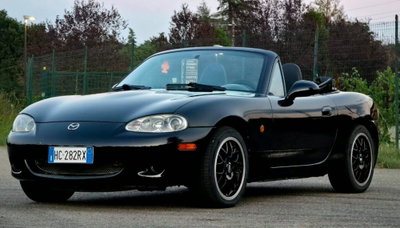 Mazda MX-5 1.8i 16V cat Backstage (14)