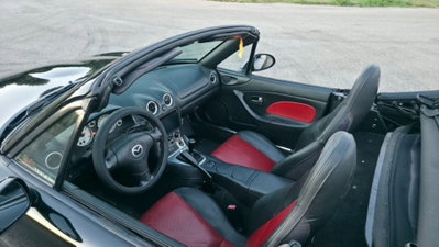 Mazda MX-5 1.8i 16V cat Backstage (15)