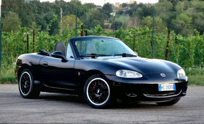 Mazda MX-5 1.8i 16V cat Backstage (17)