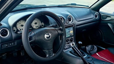 Mazda MX-5 1.8i 16V cat Backstage (2)
