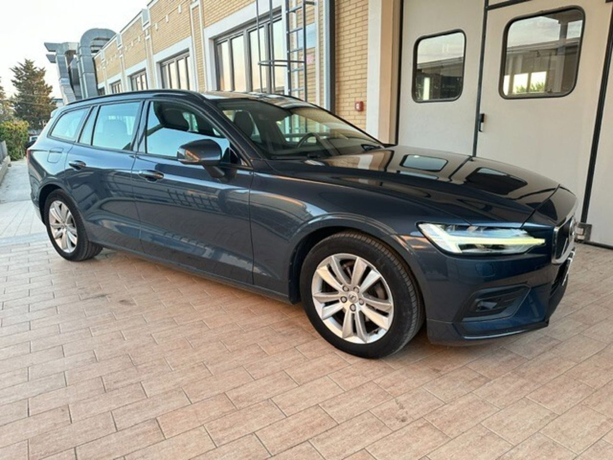 Volvo V60 D3 Geartronic Business (3)