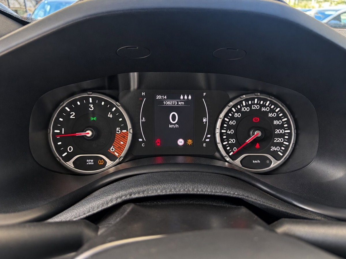 Jeep Renegade 2.0 Mjt 140CV 4WD Active Drive Limited (9)