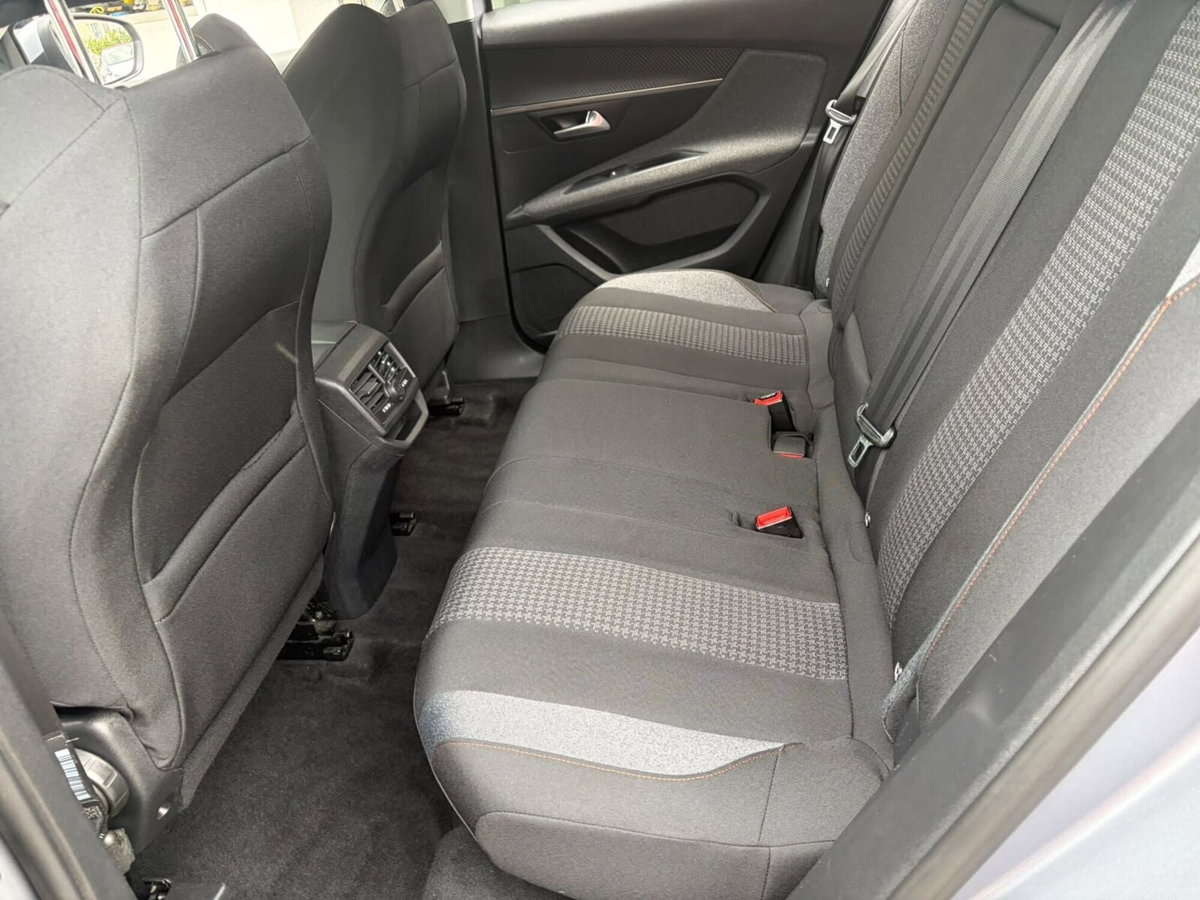 Peugeot 3008 PureTech Turbo 130 S&S Active Business (9)
