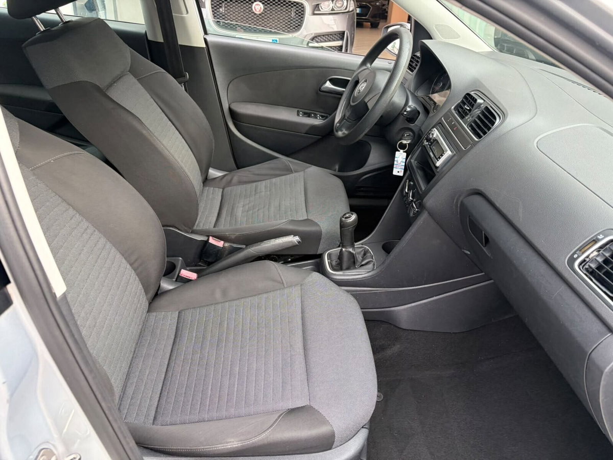 Volkswagen Polo 1.4 5 porte Comfortline (10)