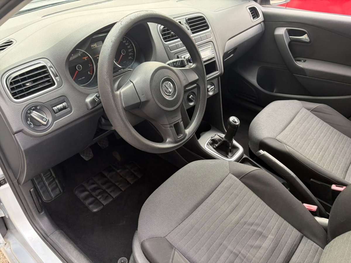 Volkswagen Polo 1.4 5 porte Comfortline (8)