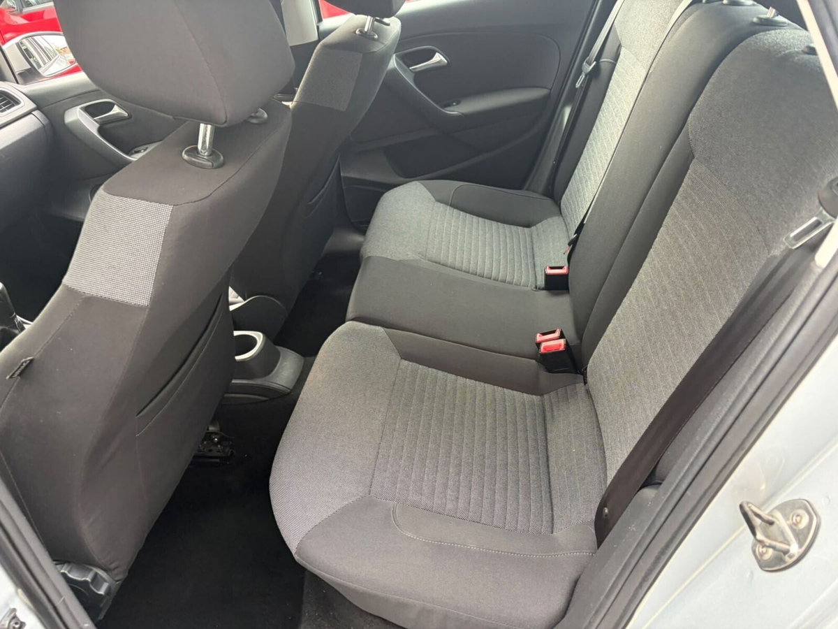 Volkswagen Polo 1.4 5 porte Comfortline (9)