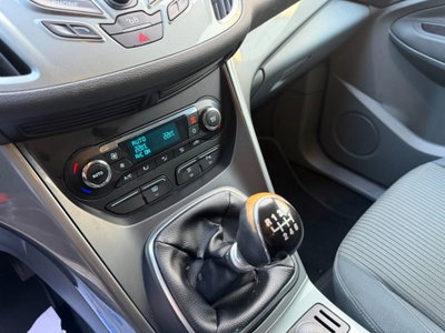 Ford C-Max 1.6 TDCi 95CV Titanium (18)