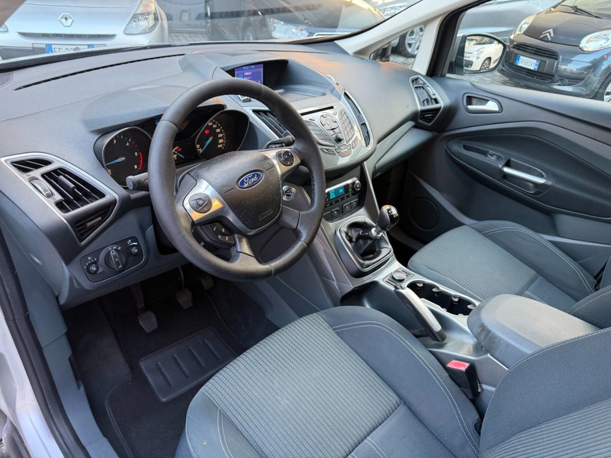 Ford C-Max 1.6 TDCi 95CV Titanium (2)