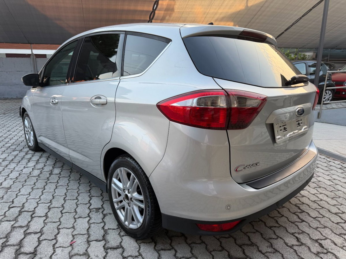 Ford C-Max 1.6 TDCi 95CV Titanium (3)