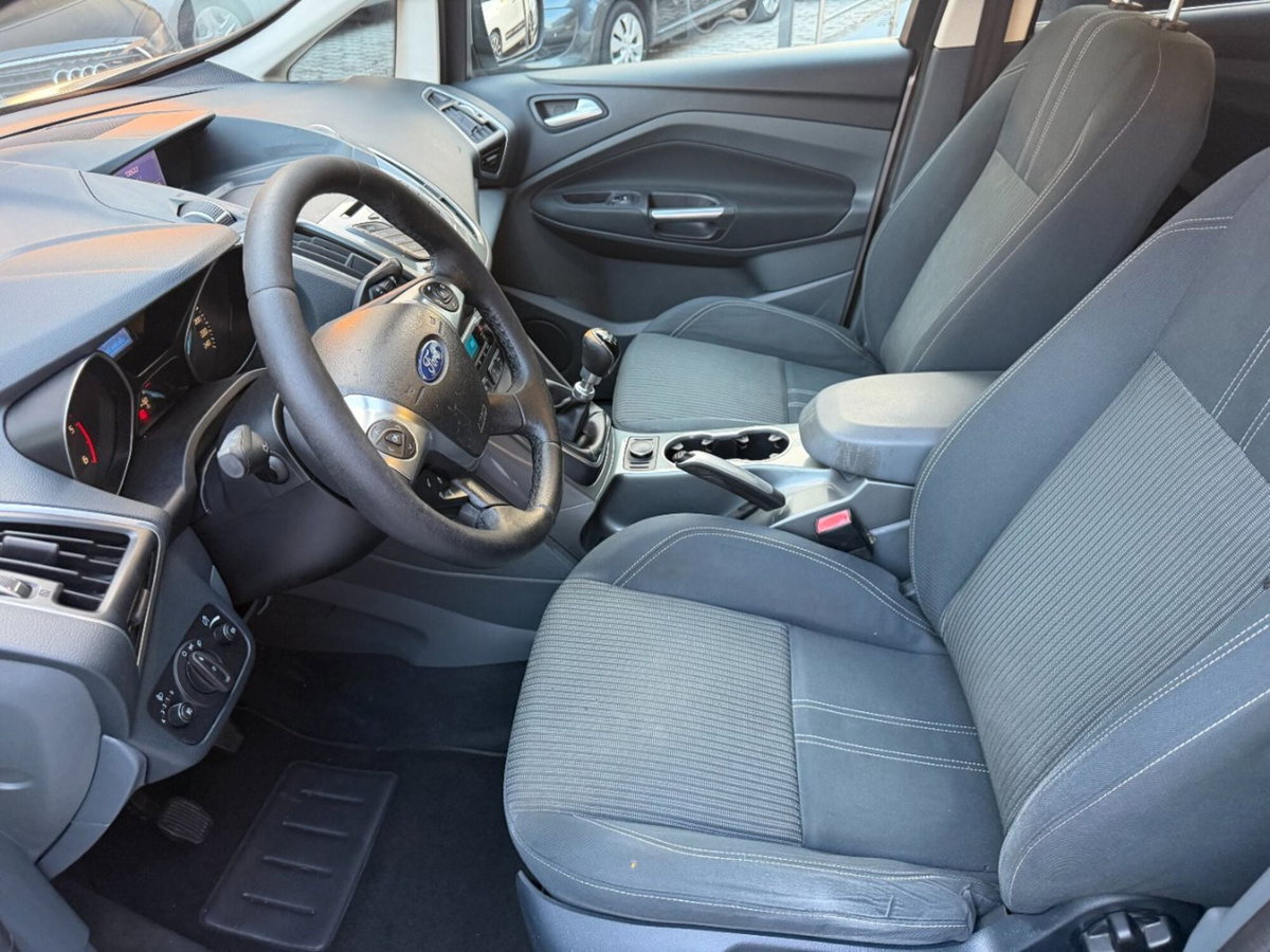Ford C-Max 1.6 TDCi 95CV Titanium (5)