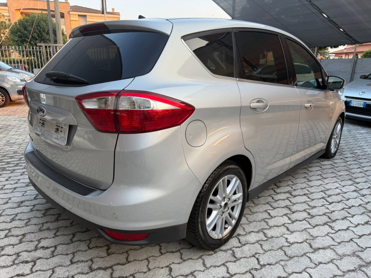 Ford C-Max 1.6 TDCi 95CV Titanium (6)