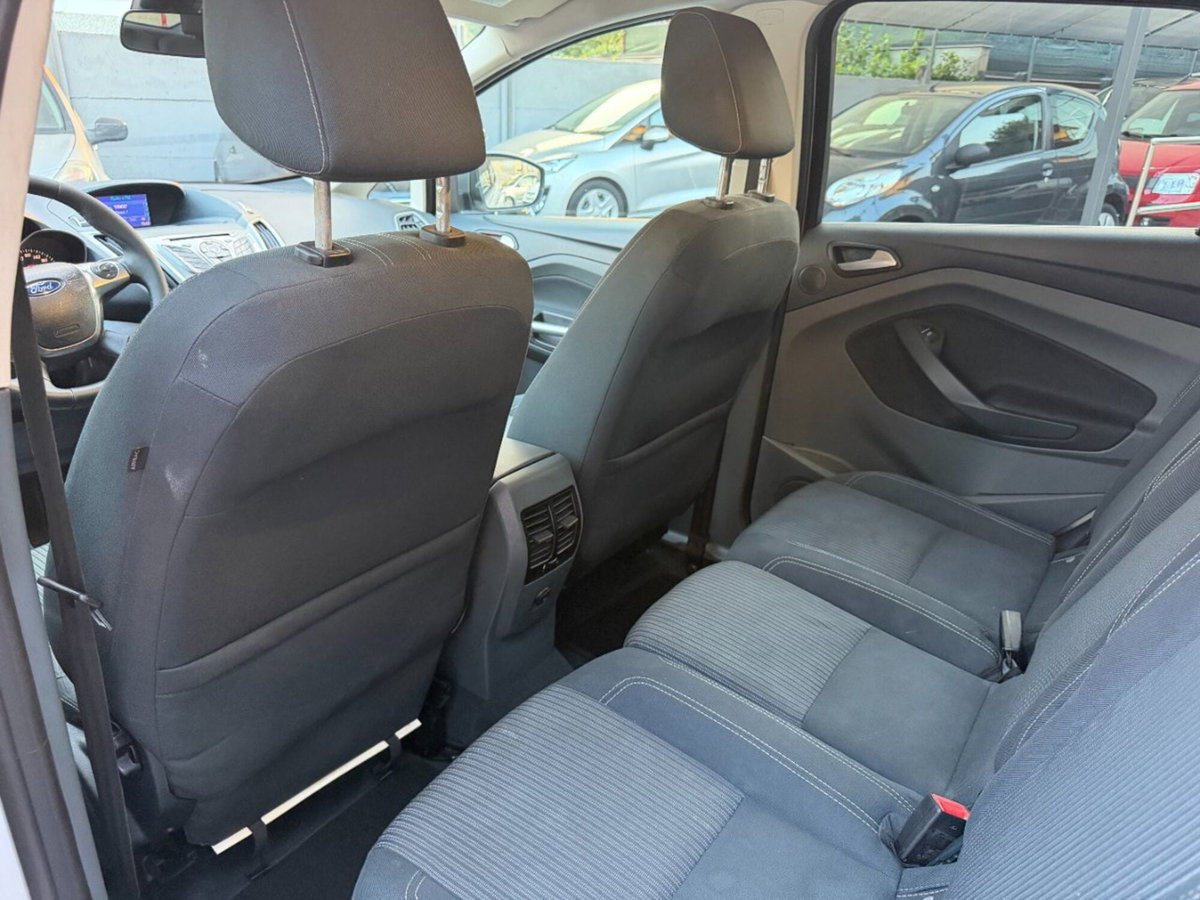 Ford C-Max 1.6 TDCi 95CV Titanium (7)