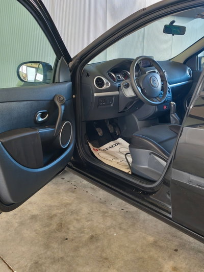 Renault Clio 1.2 16V 5 porte Dynamique (12)