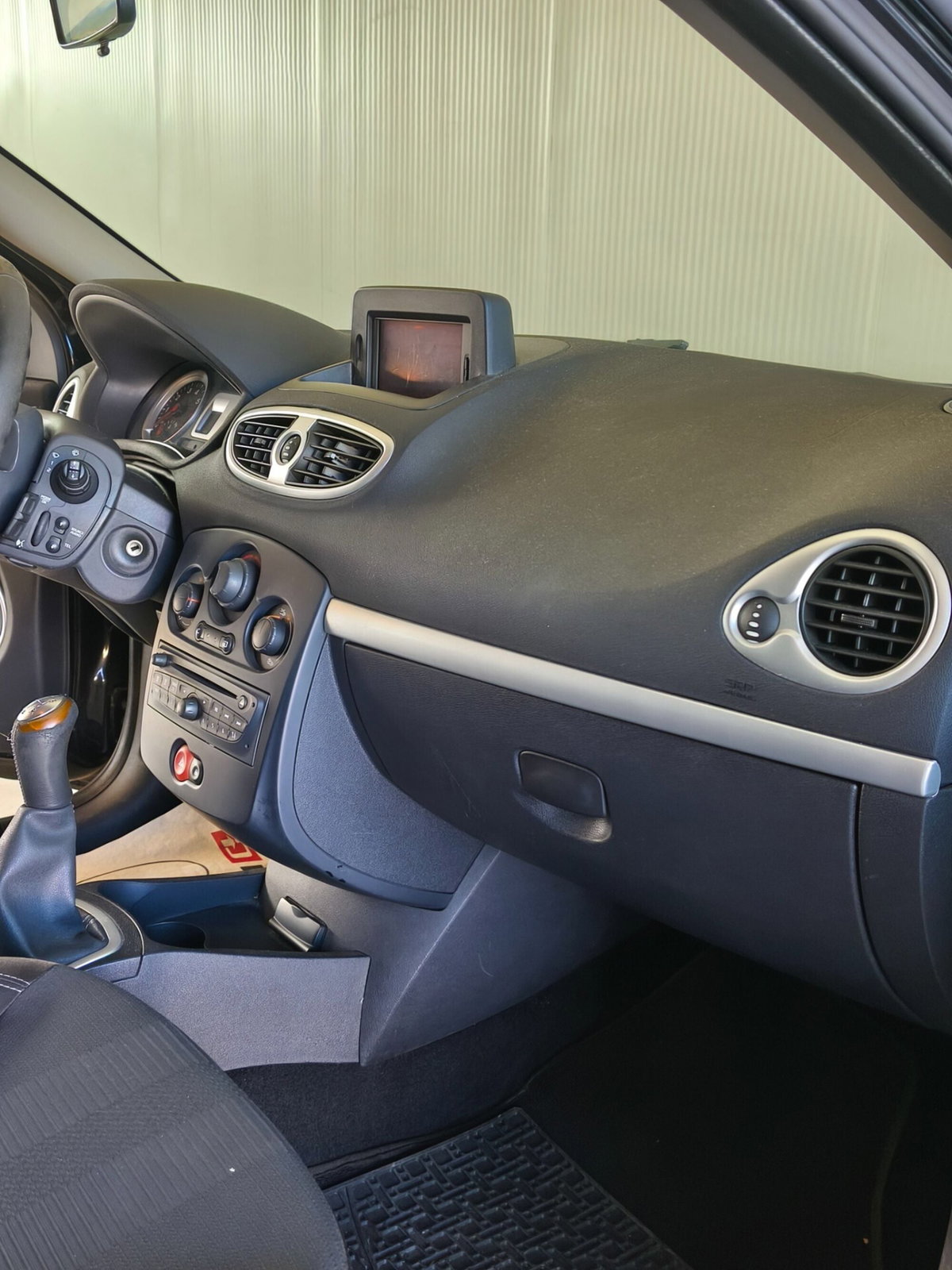Renault Clio 1.2 16V 5 porte Dynamique (19)