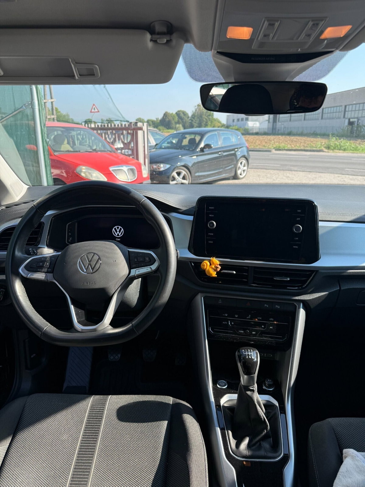 Volkswagen T-Roc 1.0 tsi R-Line 115cv (8)