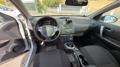 Nissan Qashqai 2.0 dCi DPF 4WD Tekna (7)