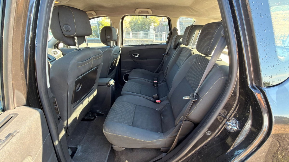 Renault Scenic E-Tech Electric 1.5 dCi 110CV Dynamique (5)