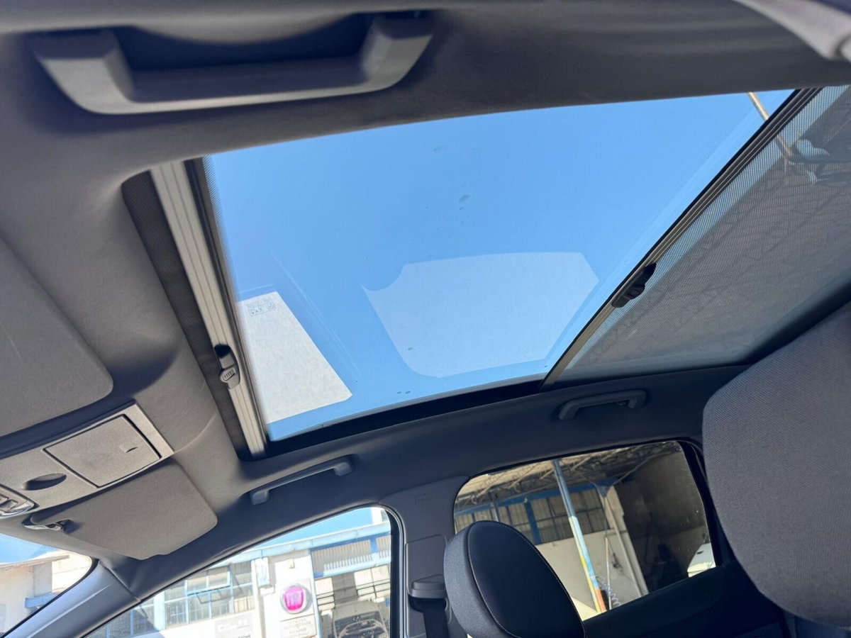 Ford Kuga 2.0 TDCi 136 CV 2WD Titanium DPF (9)