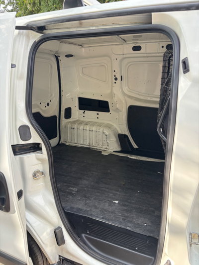 Citroen Nemo 1.3 HDi 75CV FAP CMP-5 Furgone (16)