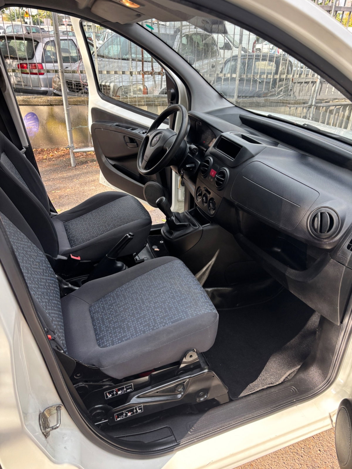 Citroen Nemo 1.3 HDi 75CV FAP CMP-5 Furgone (17)