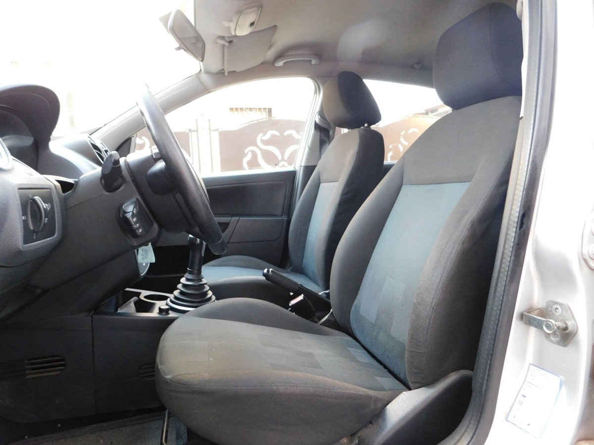 Ford Fiesta 1.4 TDCi 5p. Titanium (10)