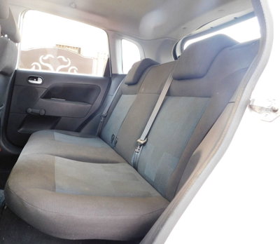 Ford Fiesta 1.4 TDCi 5p. Titanium (11)