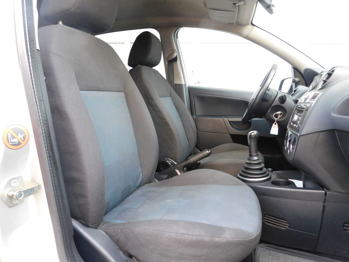 Ford Fiesta 1.4 TDCi 5p. Titanium (13)