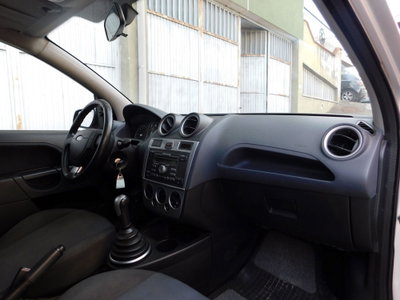 Ford Fiesta 1.4 TDCi 5p. Titanium (14)