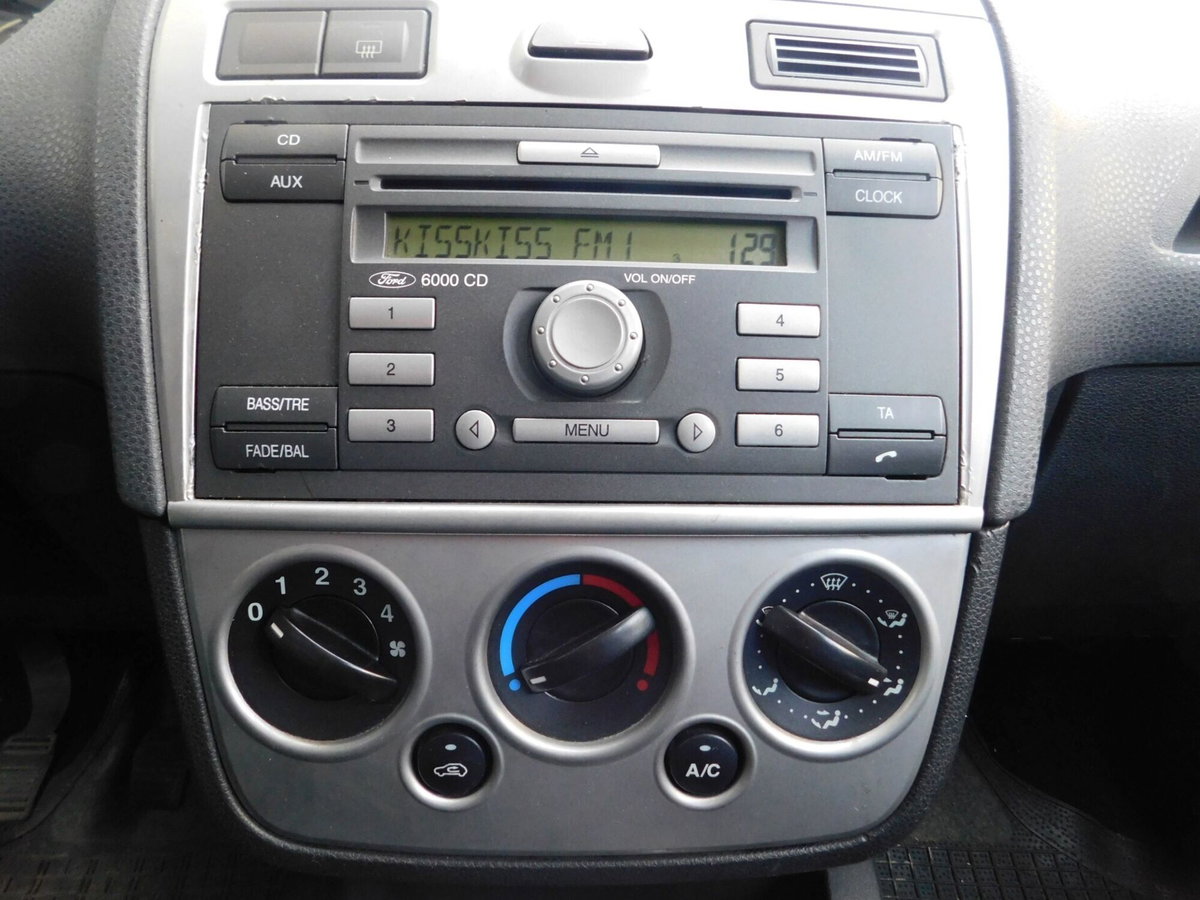 Ford Fiesta 1.4 TDCi 5p. Titanium (16)