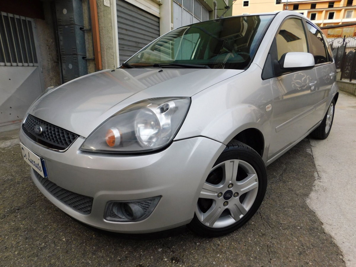 Ford Fiesta 1.4 TDCi 5p. Titanium