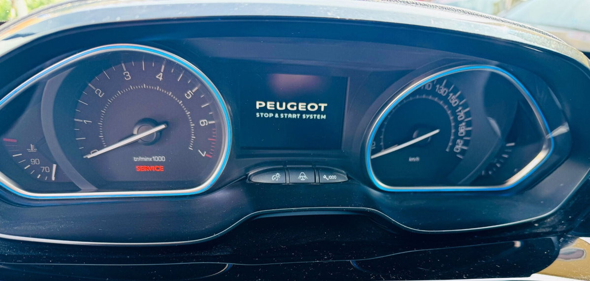 Peugeot 2008 Turbo 110 EAT6 S&S GT Line (11)