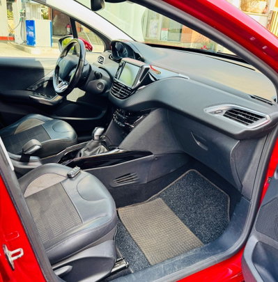 Peugeot 2008 Turbo 110 EAT6 S&S GT Line (12)