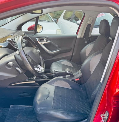Peugeot 2008 Turbo 110 EAT6 S&S GT Line (9)
