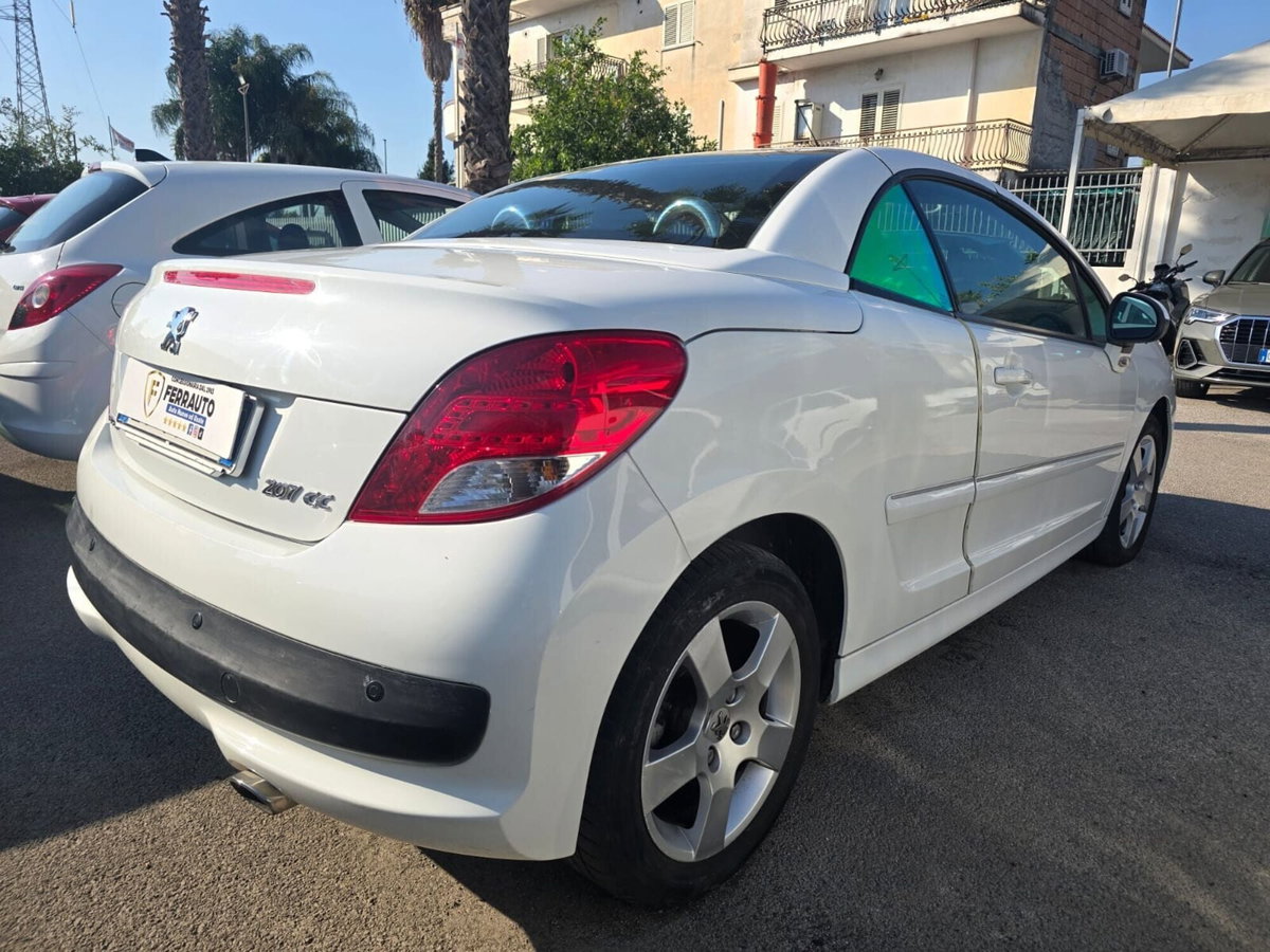Peugeot 207 Cabrio 8V HDi 112CV CC Allure (7)