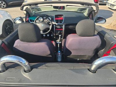Peugeot 207 Cabrio 8V HDi 112CV CC Allure (8)