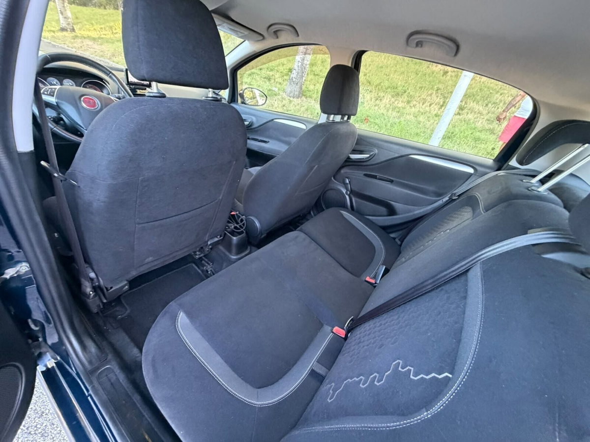 Fiat Punto 1.2 8V 5 porte Lounge (15)