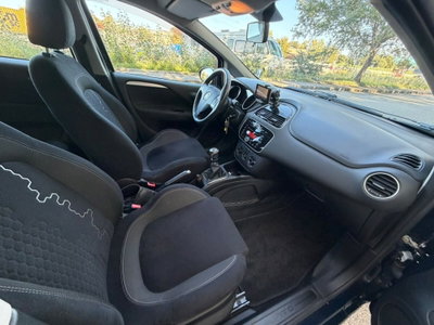 Fiat Punto 1.2 8V 5 porte Lounge (16)