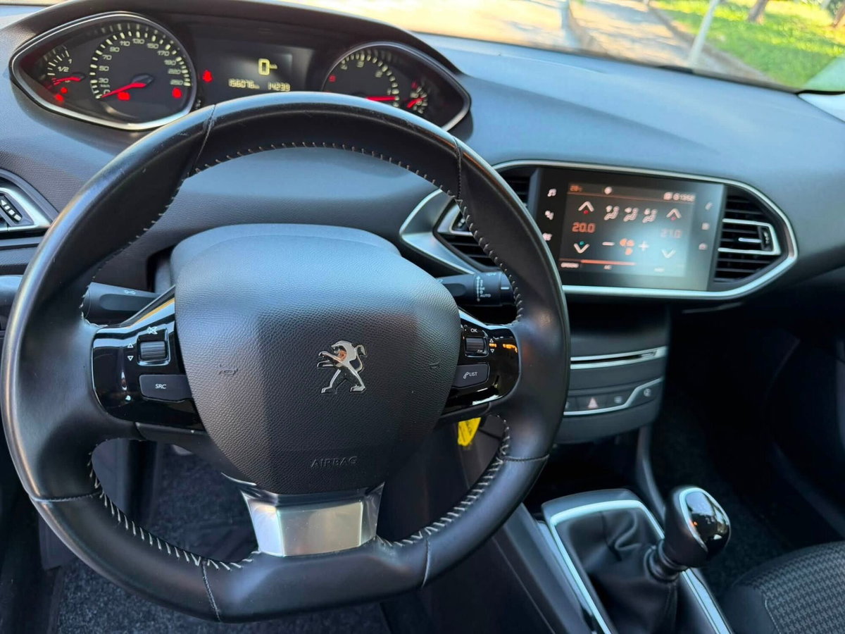 Peugeot 308 BlueHDi 130 S&S EAT8 GT Line (10)