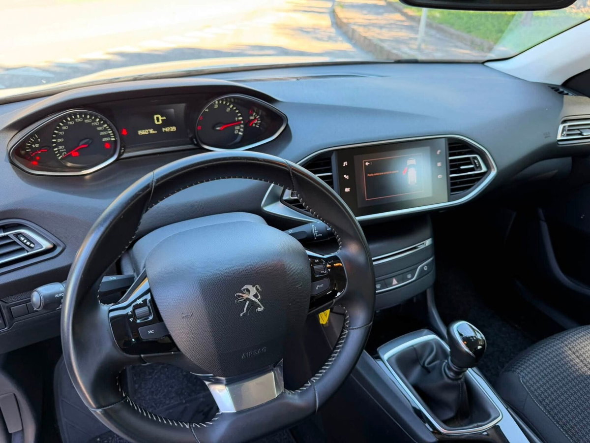 Peugeot 308 BlueHDi 130 S&S EAT8 GT Line (16)