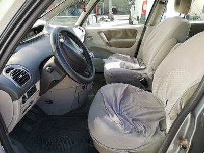 Citroen C4 1.6 HDi 110CV FAP Elegance (3)
