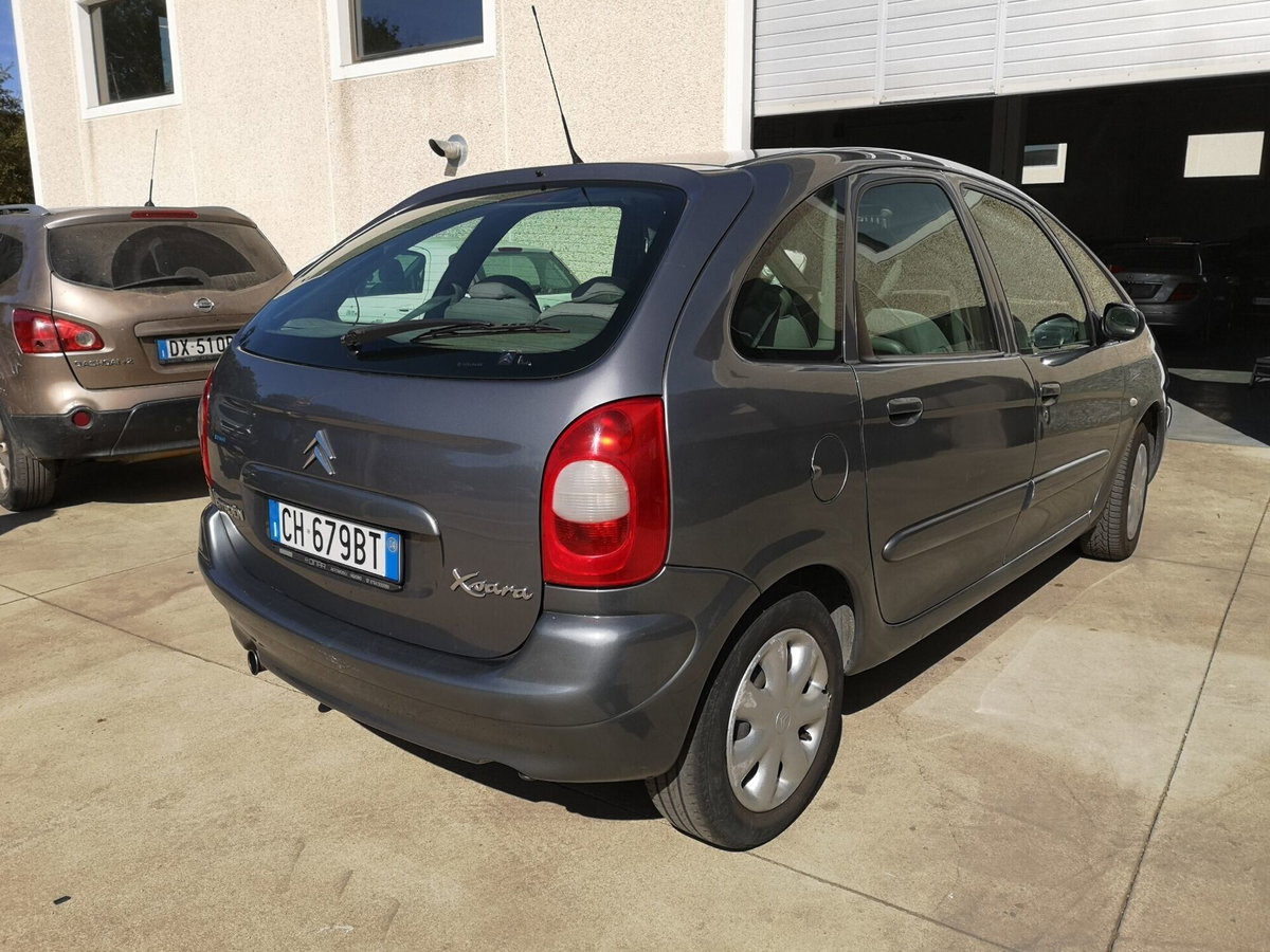 Citroen C4 1.6 HDi 110CV FAP Elegance (6)