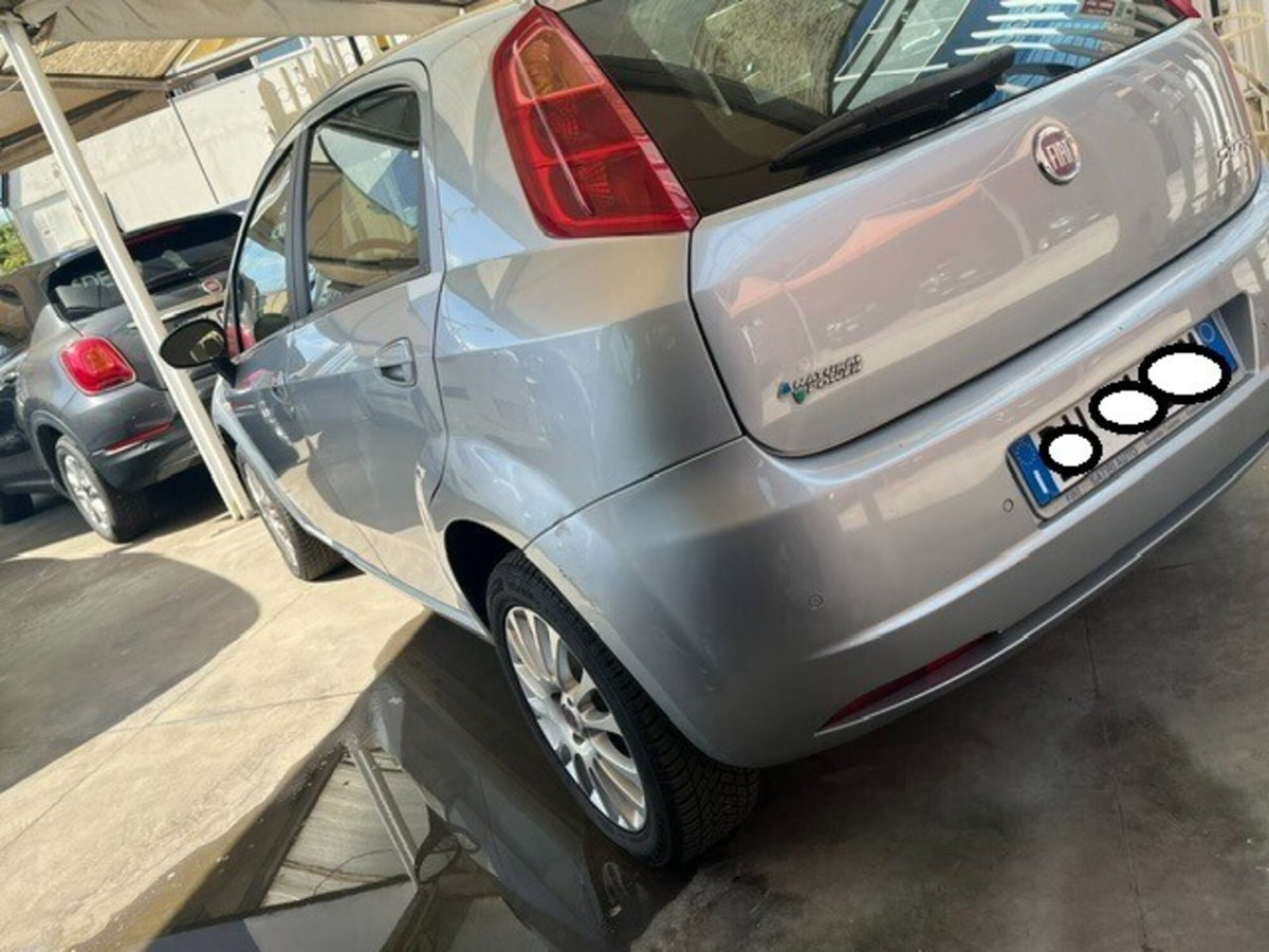 Fiat Grande Punto 1.4 5 porte Dynamic Natural Power (3)