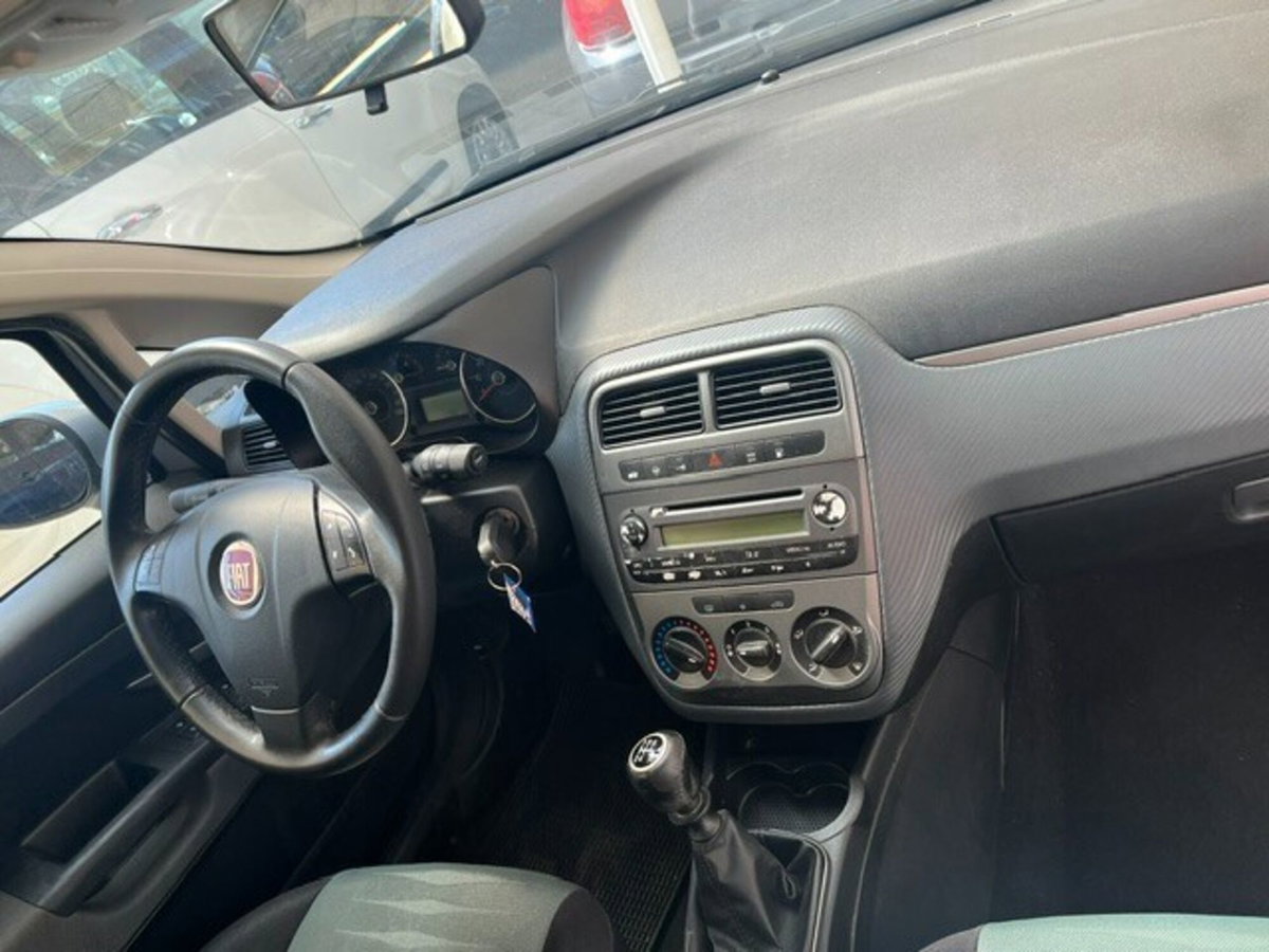 Fiat Grande Punto 1.4 5 porte Dynamic Natural Power (8)