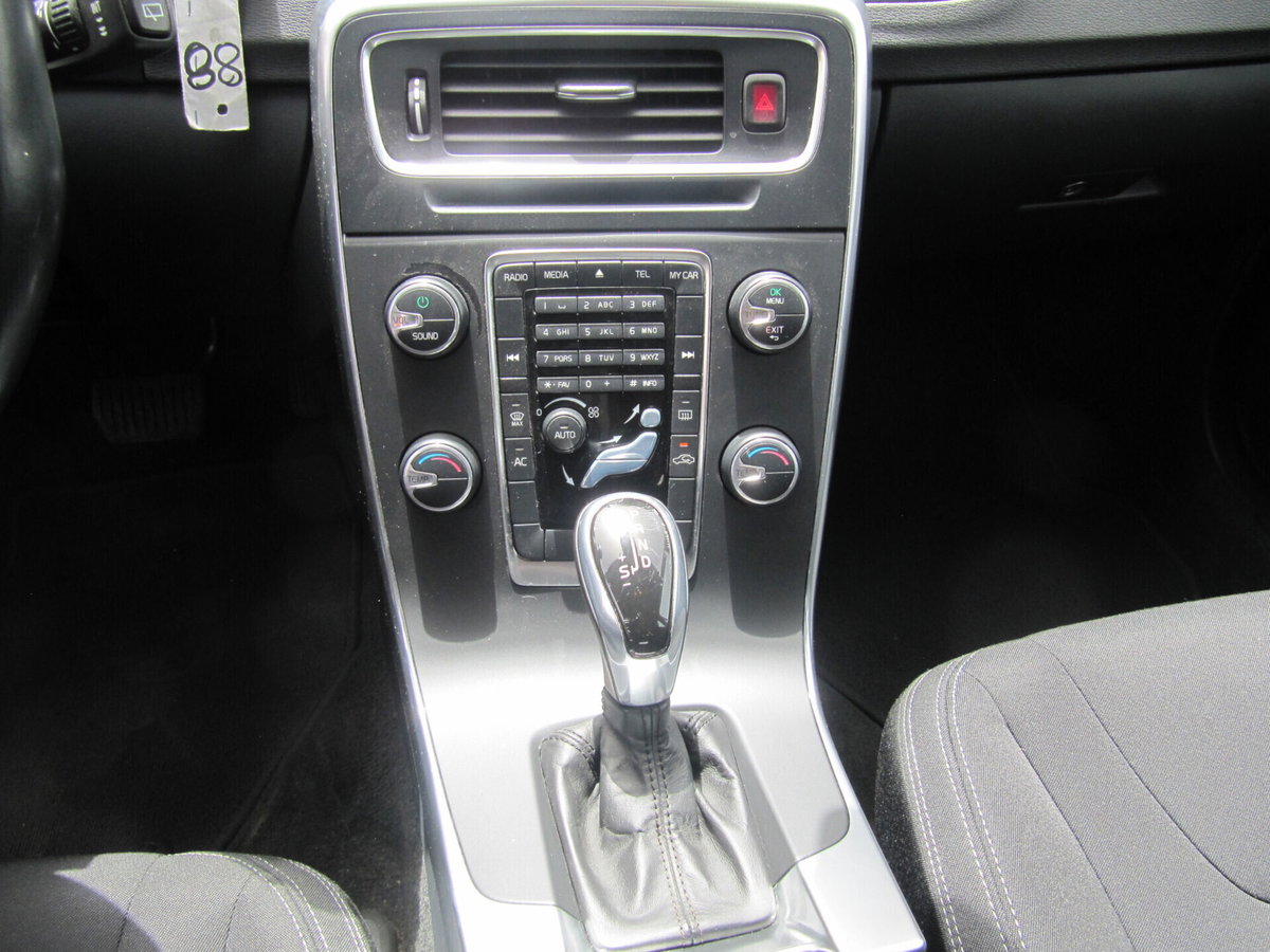 Volvo V60 D2 1.6 (6)