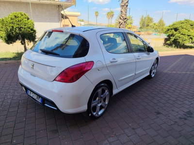 Peugeot 308 1.6 8V e-HDi 112CV Stop&Start robotiz. 5p. Allure (5)