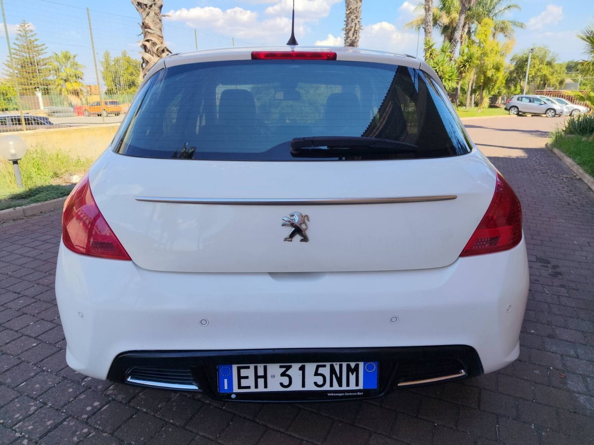 Peugeot 308 1.6 8V e-HDi 112CV Stop&Start robotiz. 5p. Allure (6)